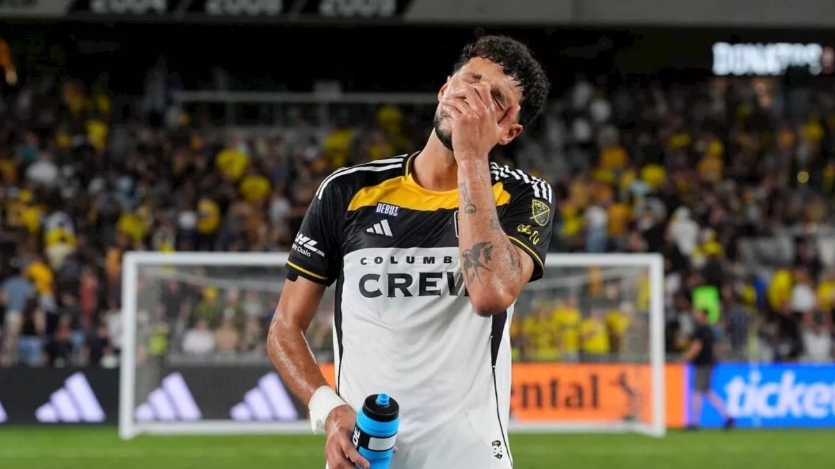 خاص..مفاجآة كبرى تفتح باب العودة أمام وسام ابو علي للأهلي | كورابيا