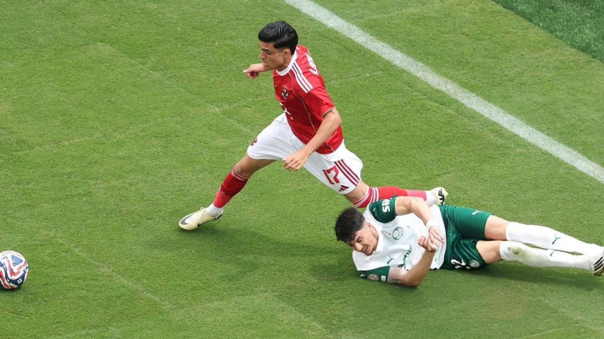 أشرف بن شرقي أمام بالميراس
