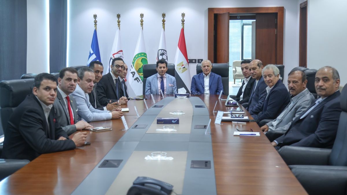 اجتماع أبو ريدة وأشرف صبحي