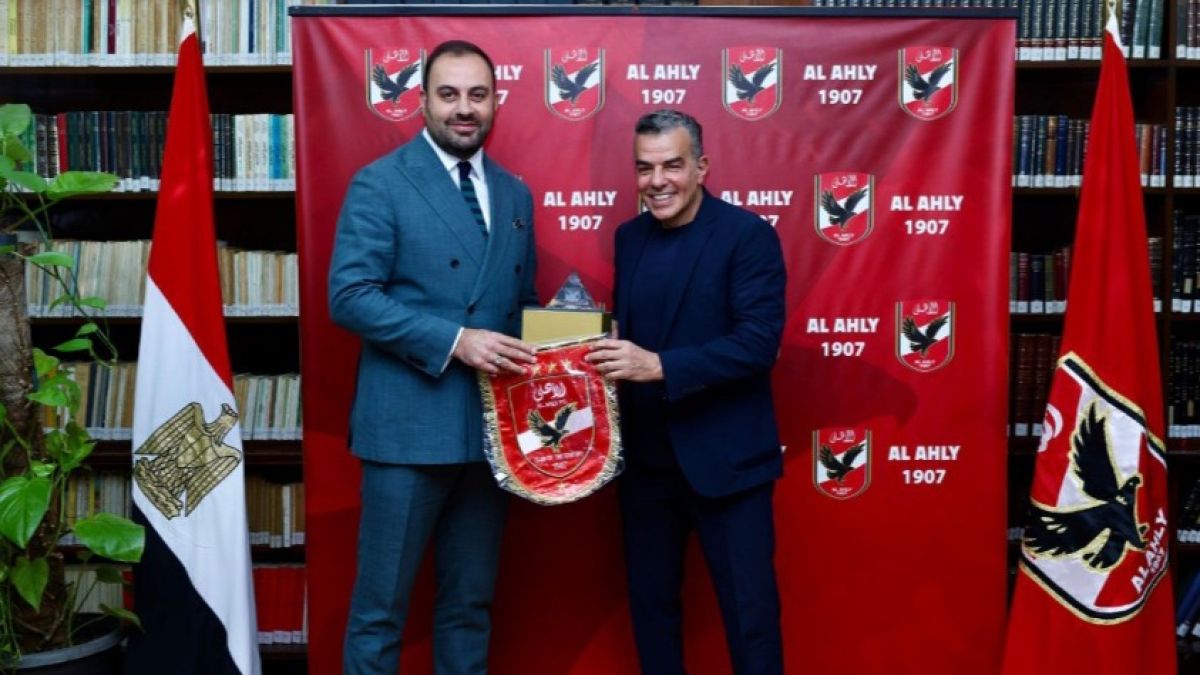 الأهلي ووفد السفارة الأمريكية
