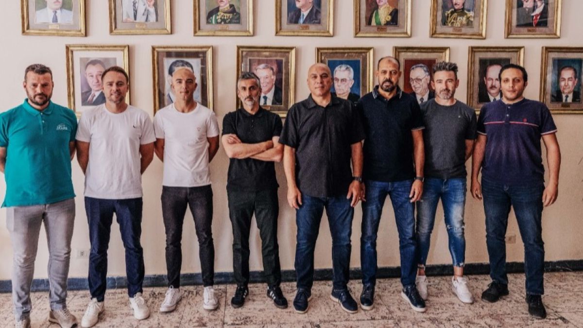 الجهاز الفني للأهلي بقيادة ريفيرو