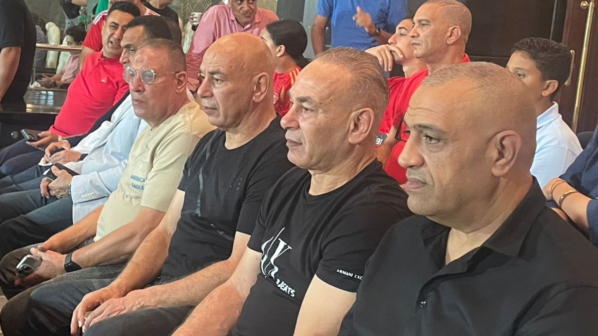 جهاز منتخب مصر في ستاد القاهرة