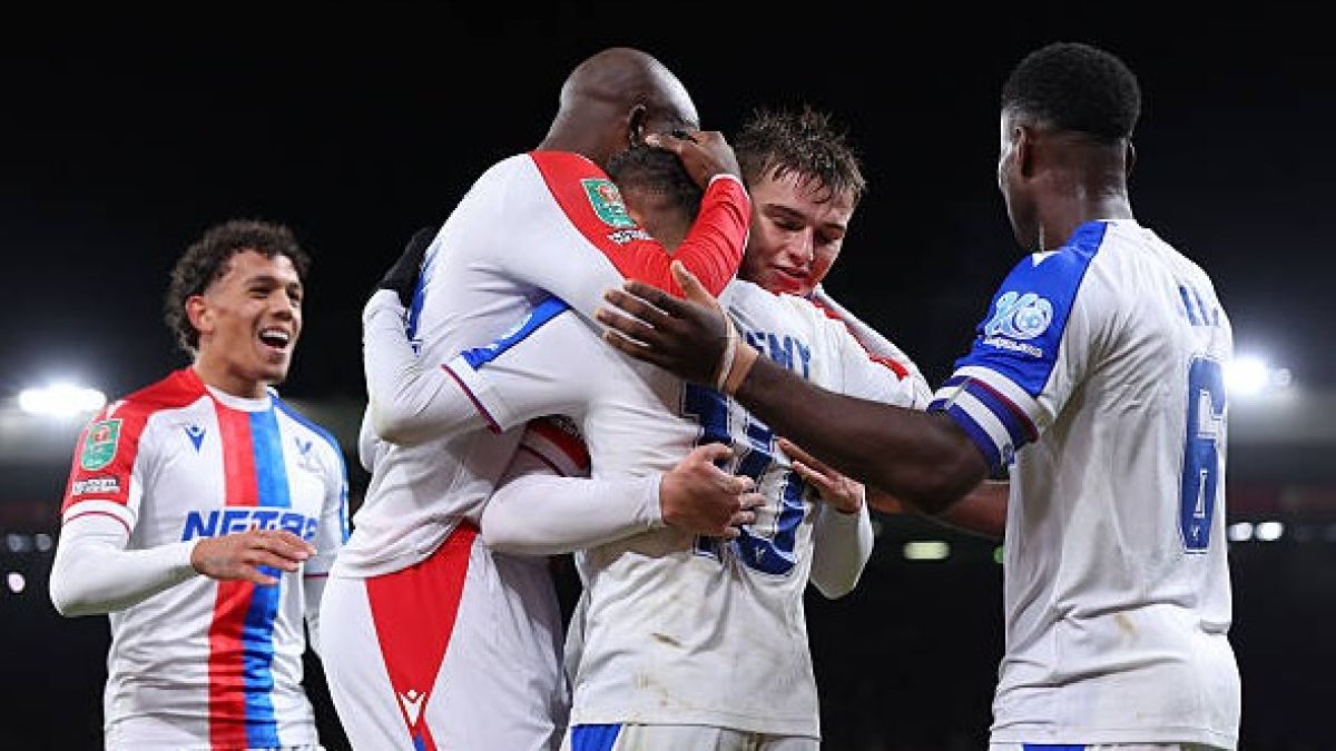 كريستال بالاس كريستال بالاس