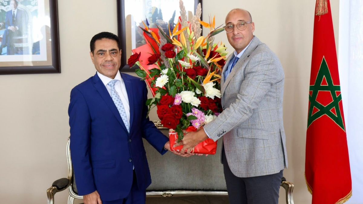 نائب رئيس الجيش الملكي وطارق قنديل