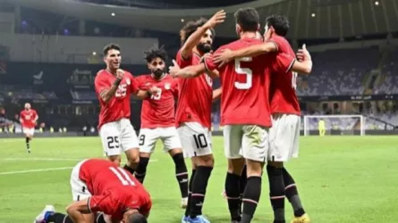 محمد صلاح و مروان عطية و أحمد سيد زيزو - منتخب مصر