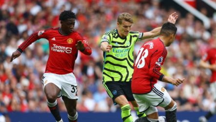 أرسنال ضد مانشستر يونايتد