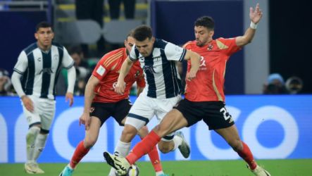 الأهلي ضد باتشوكا