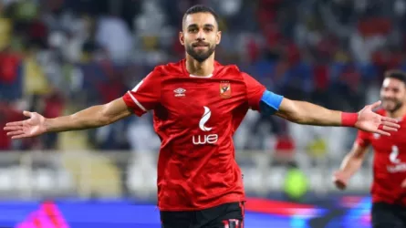 عمرو السولية لاعب الأهلي عمرو السولية لاعب الأهلي