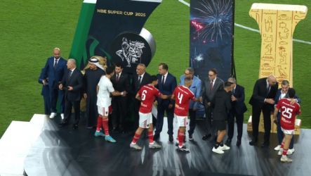 زيزو يرفض مصافحه هشام نصر