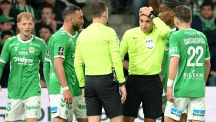 سانت إيتيان وليون في الدوري الفرنسي