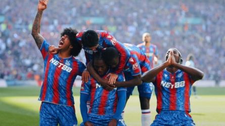 كريستال بالاس كريستال بالاس