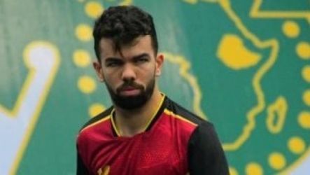 محمود اشرف لاعب منتخب مصر لتنس الطاولة