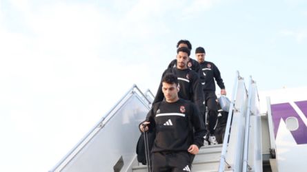 بعثة الأهلي تصل تونس