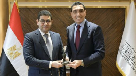 جوهر نبيل ووزير الشباب المغربي